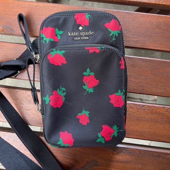 Kate Spade Chelsea Rose Toss North South Crossbody Bag Black - Picture 7 of 12